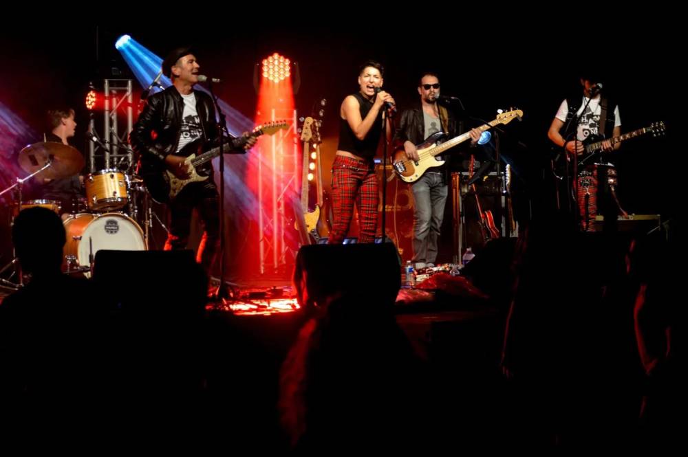 SHAME ON X, groupe de pop et rock français et international